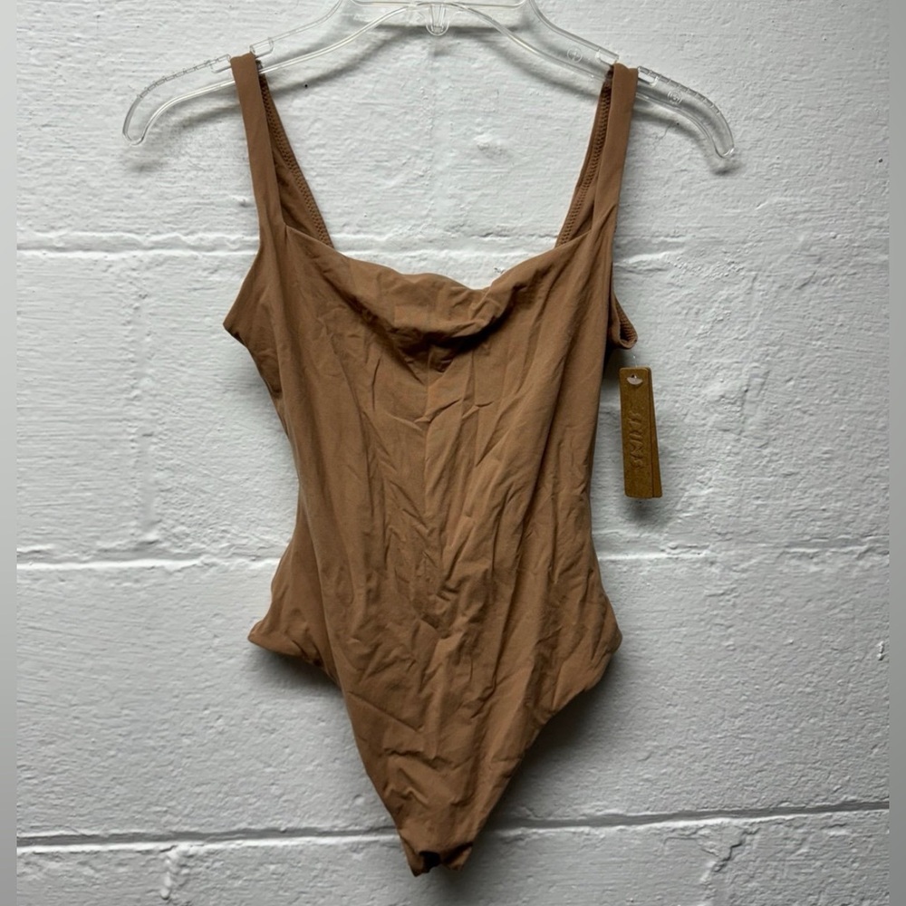 NWT Skims Fits Everybody Square Neck Bodysuit